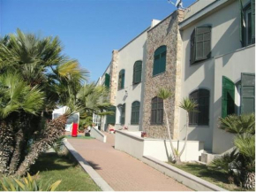  Albergo Ristorante Lucciola  Санто Стефано Аль Маре